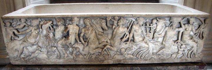 1600px-Roma,_sarcofago_detto_la_tomba_delle_nereidi,_collez._capitolina,_150_dc_ca._01